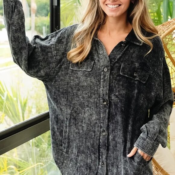 ✨NWT BiBi‎ Vintage Washed Wrinkle Gauze Shacket - Picture 9 of 16